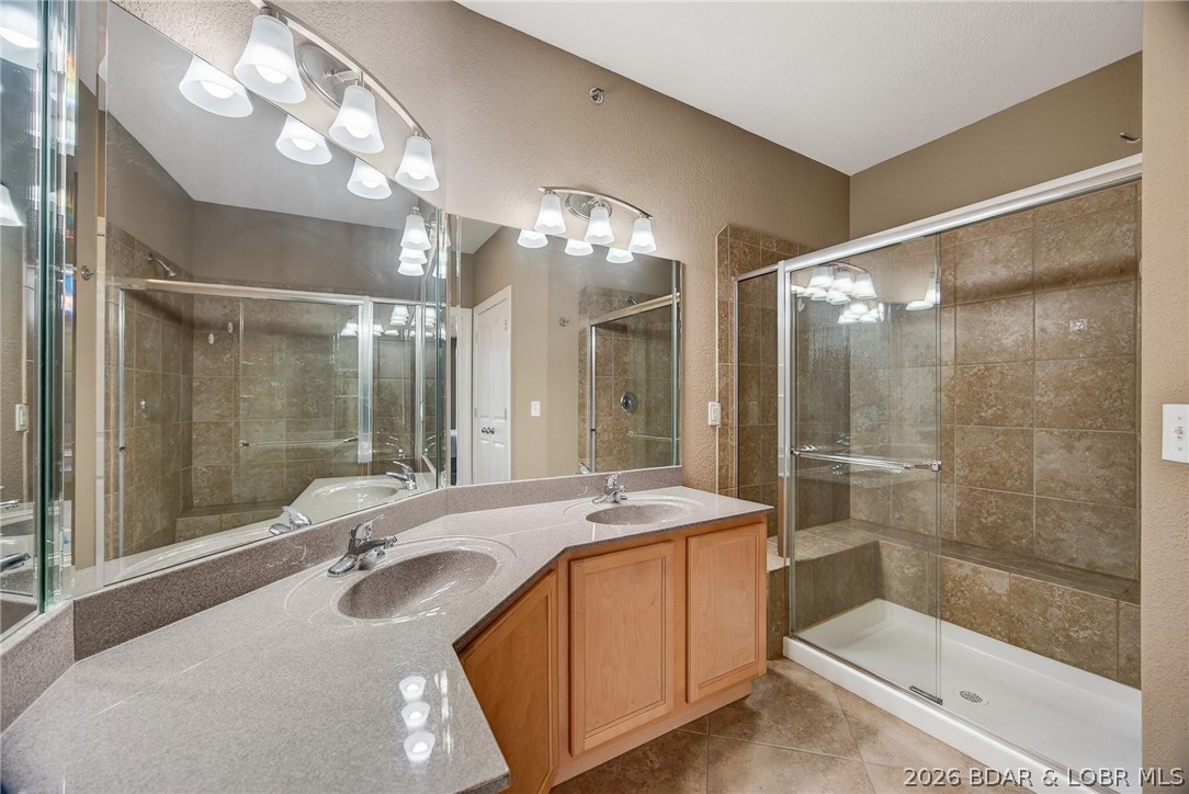 Sunset Palms Condominium - Residential