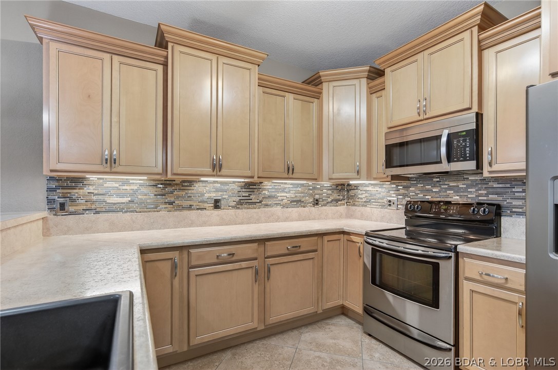 Sunset Palms Condominium - Residential