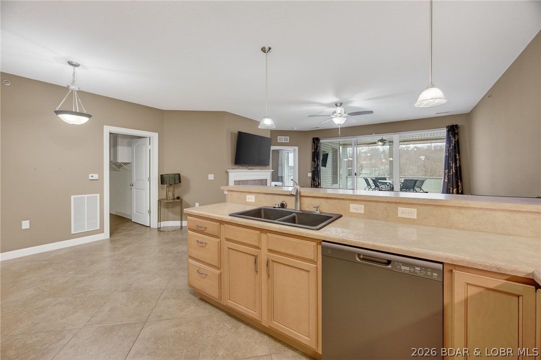 Sunset Palms Condominium - Residential