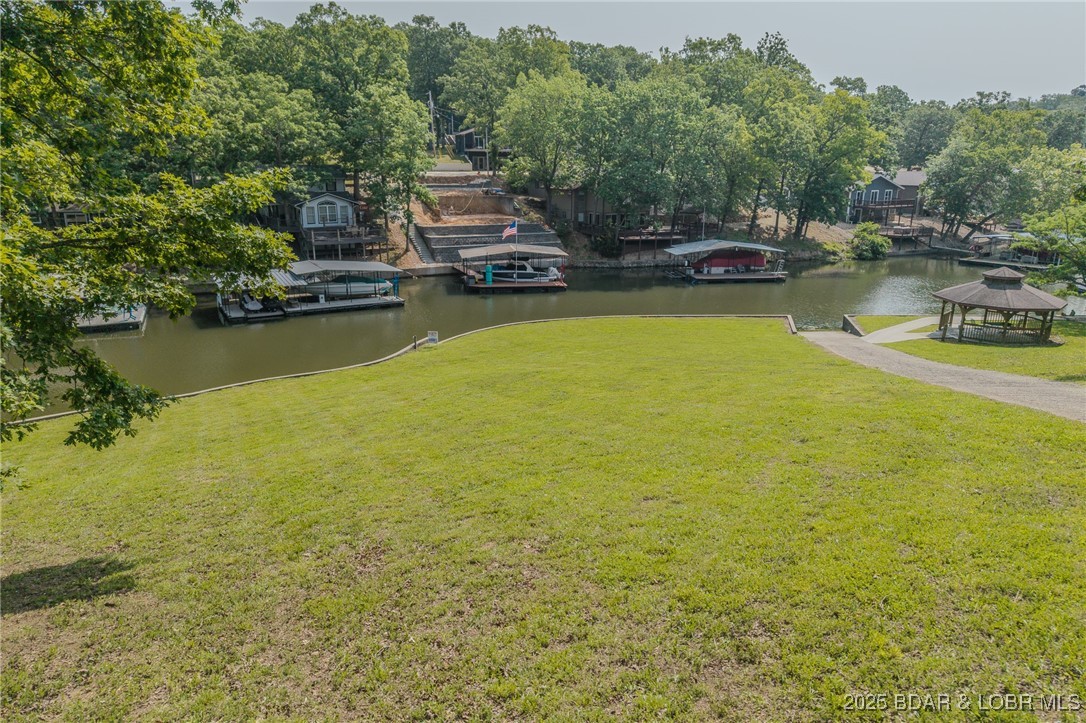 English Garden On Lk - Land