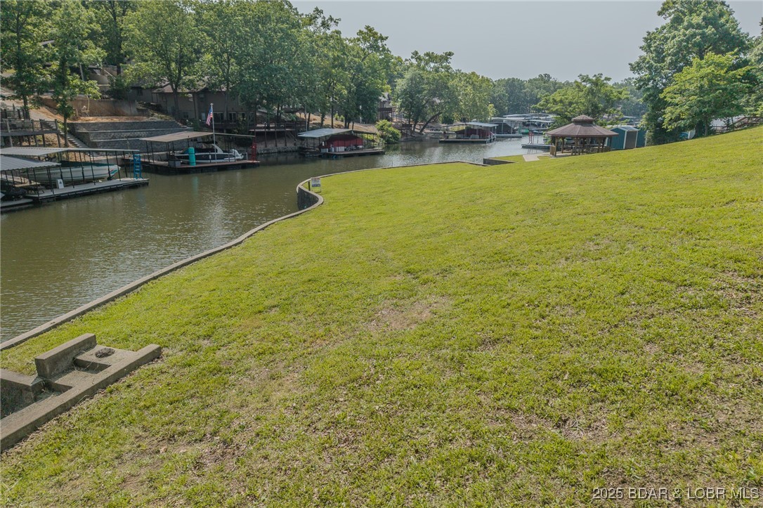 English Garden On Lk - Land