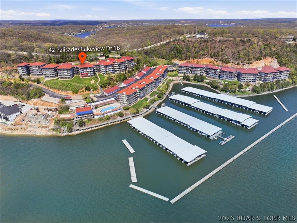 Palisades Condominium - Residential