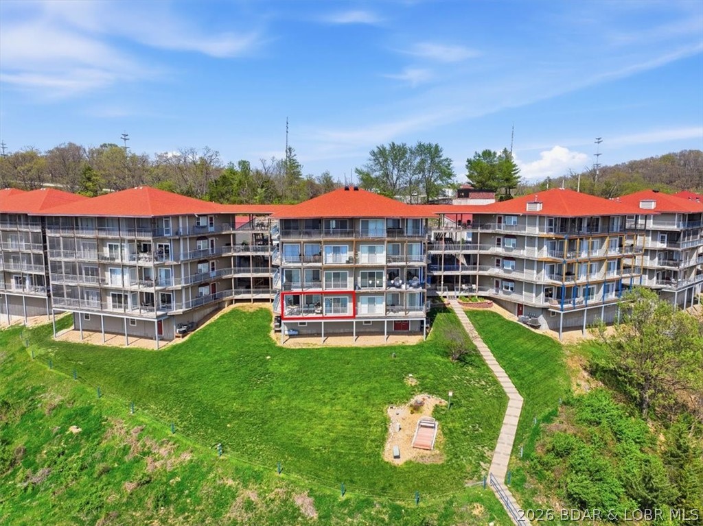 Palisades Condominium - Residential