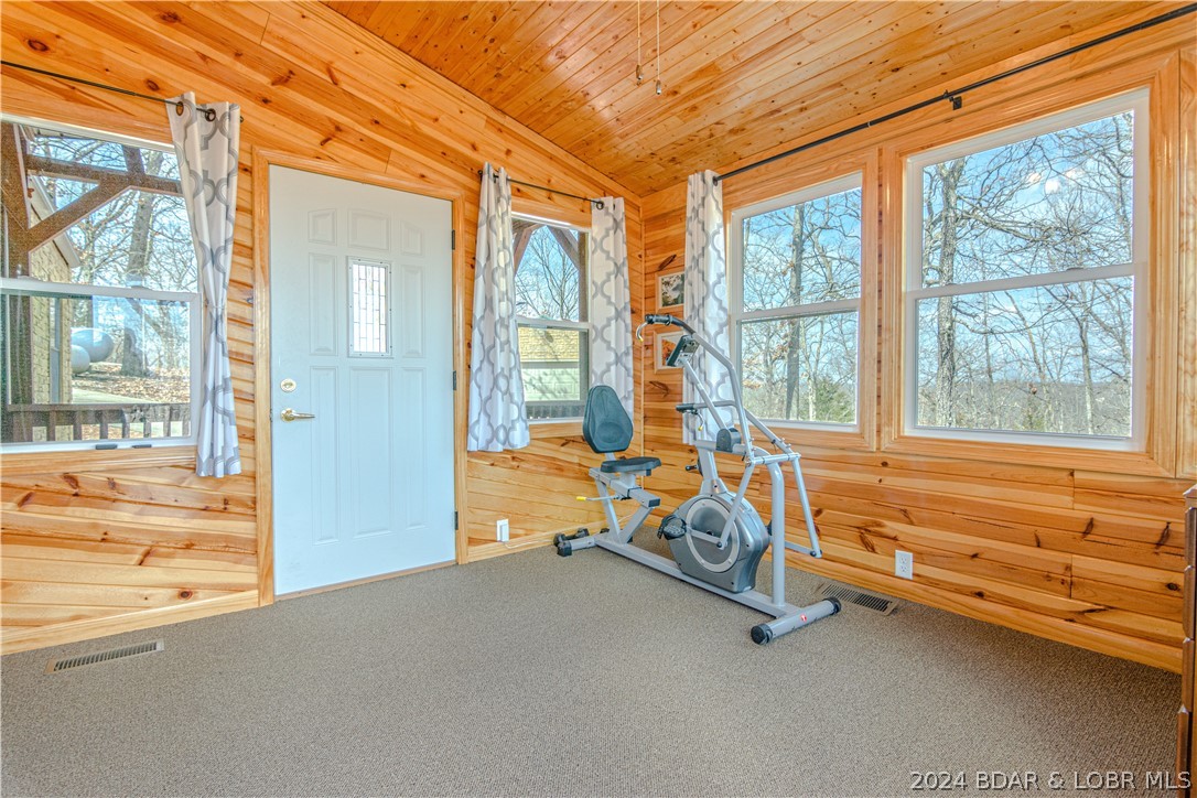 Camdenton, Missouri 65020, United States, 3 Bedrooms Bedrooms, ,3 BathroomsBathrooms,Residential,Contingent,62552