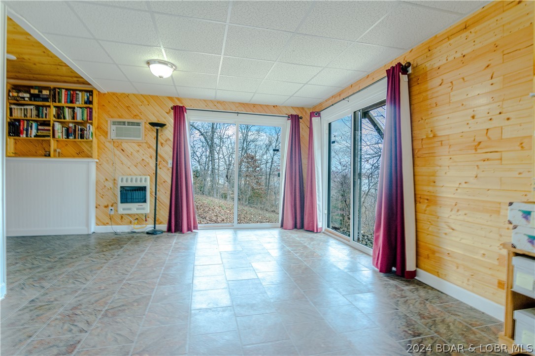 Camdenton, Missouri 65020, United States, 3 Bedrooms Bedrooms, ,3 BathroomsBathrooms,Residential,Contingent,62552