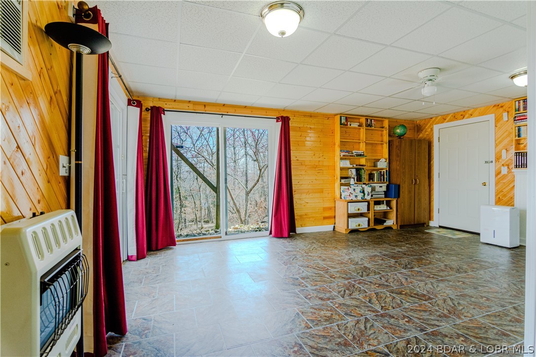 Camdenton, Missouri 65020, United States, 3 Bedrooms Bedrooms, ,3 BathroomsBathrooms,Residential,Contingent,62552