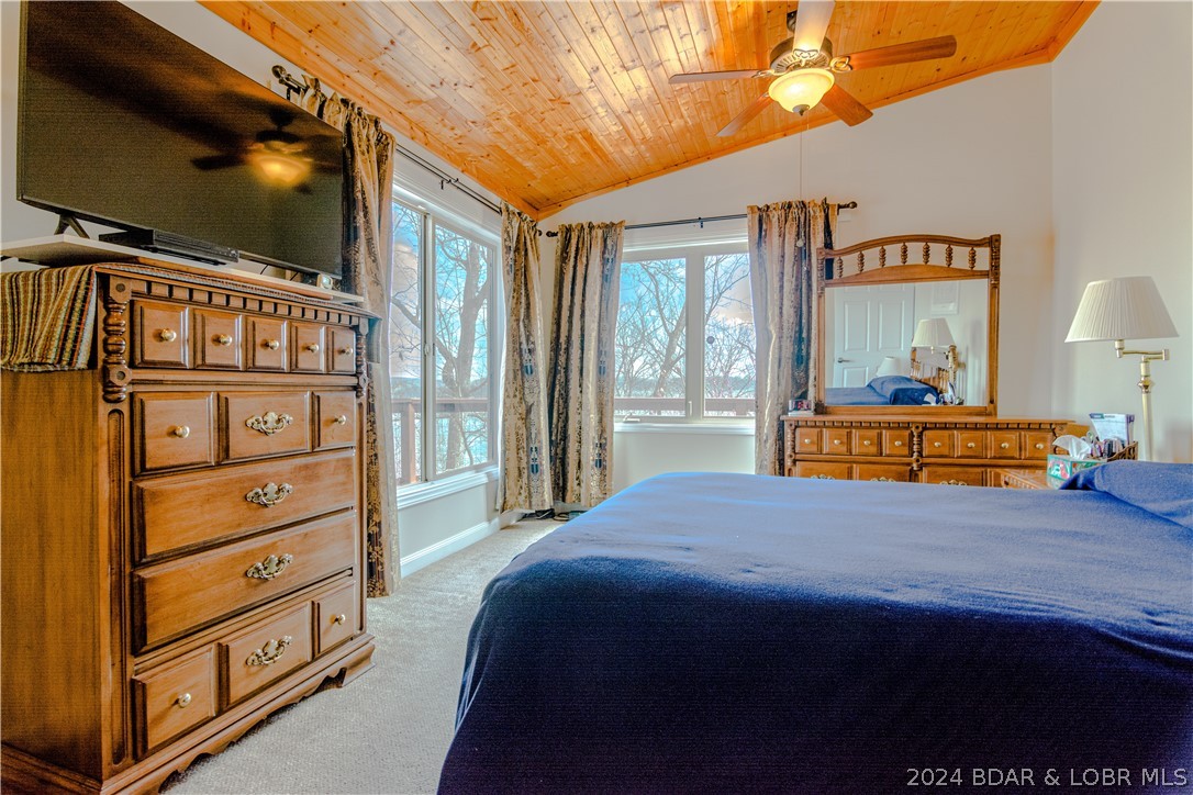 Camdenton, Missouri 65020, United States, 3 Bedrooms Bedrooms, ,3 BathroomsBathrooms,Residential,Contingent,62552