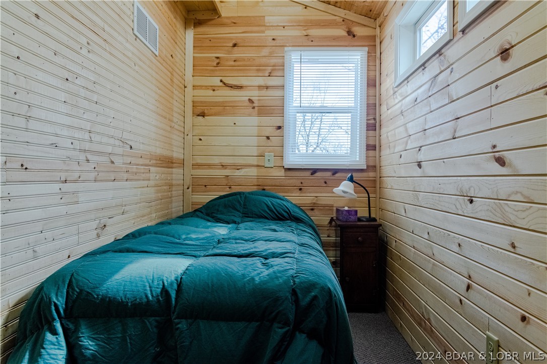 Camdenton, Missouri 65020, United States, 3 Bedrooms Bedrooms, ,3 BathroomsBathrooms,Residential,Contingent,62552