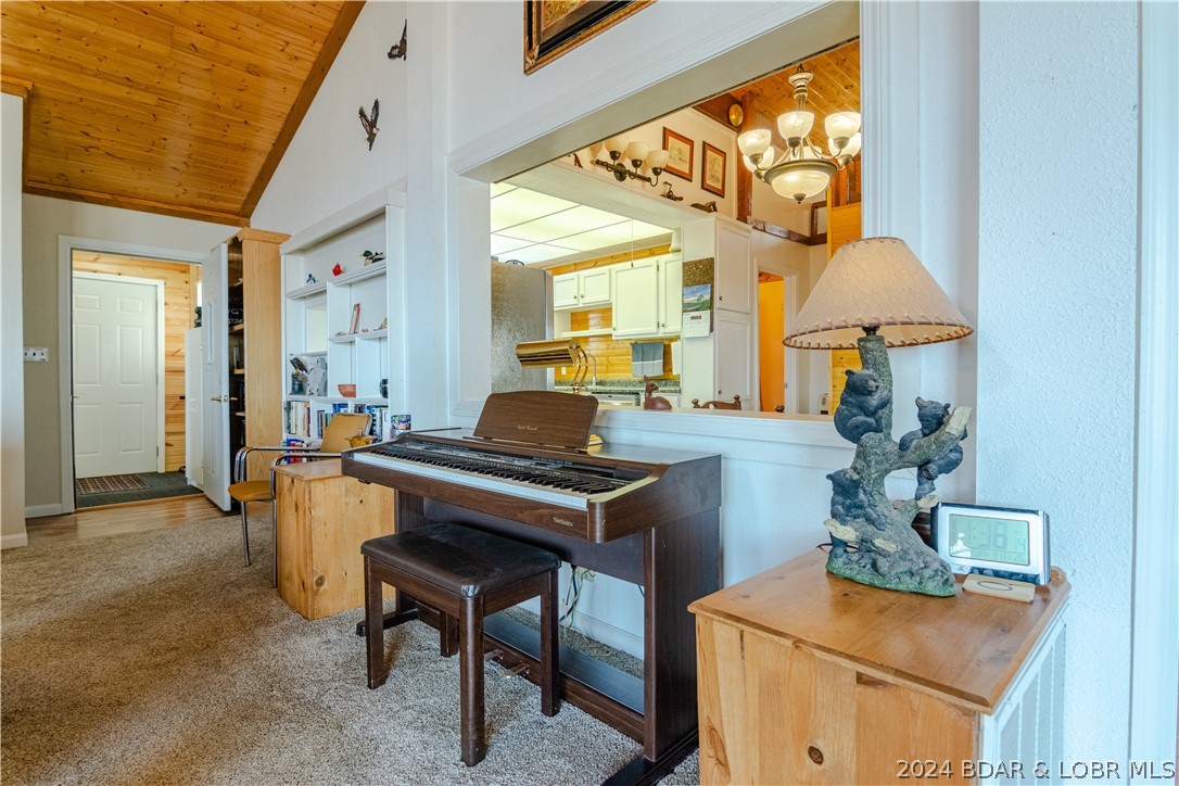 Camdenton, Missouri 65020, United States, 3 Bedrooms Bedrooms, ,3 BathroomsBathrooms,Residential,Contingent,62552