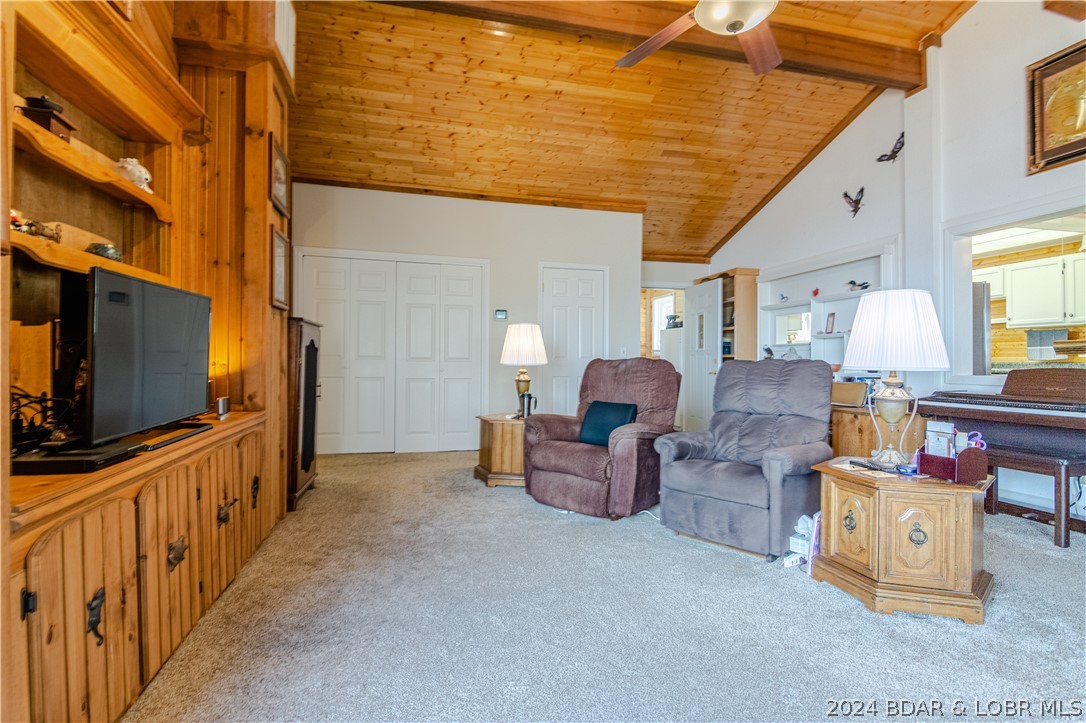 Camdenton, Missouri 65020, United States, 3 Bedrooms Bedrooms, ,3 BathroomsBathrooms,Residential,Contingent,62552