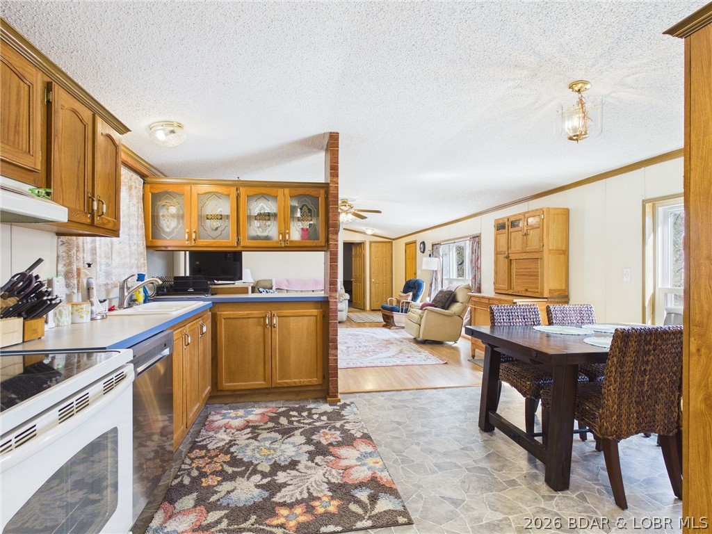 Broken Circle - Residential