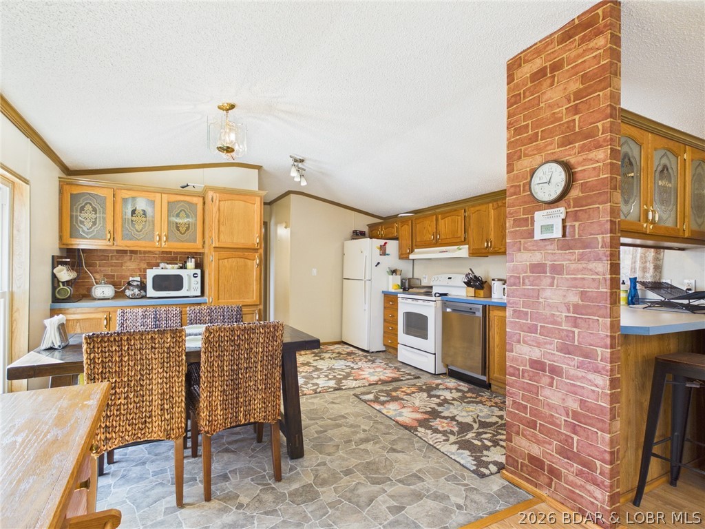 Broken Circle - Residential