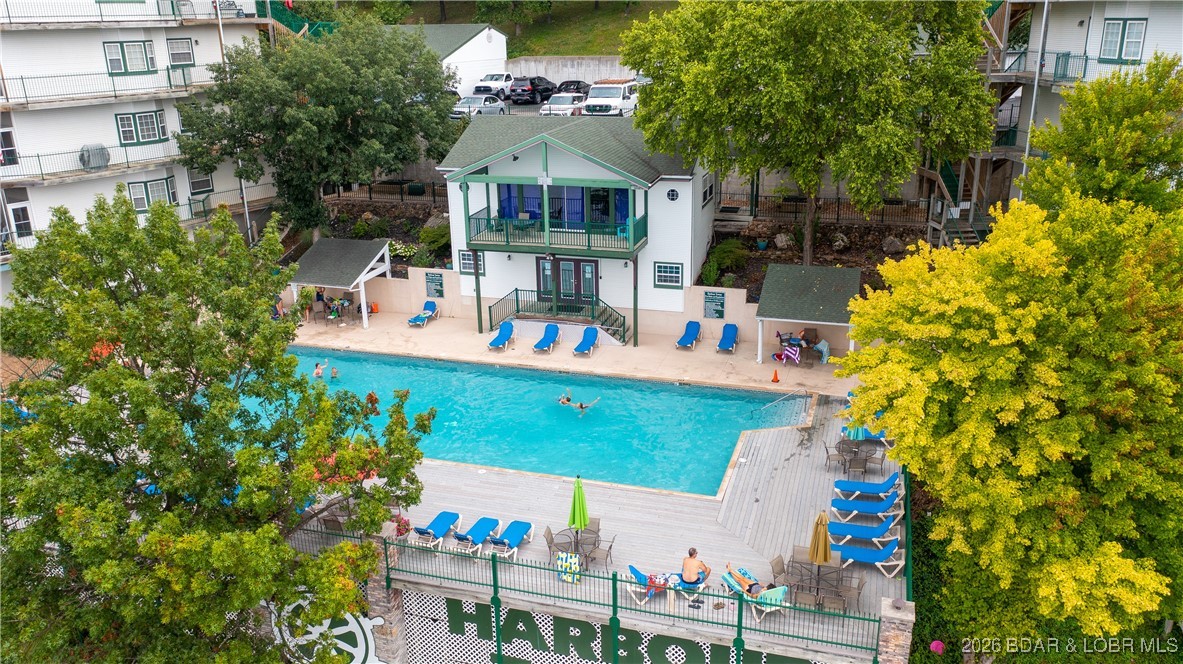 Harbour Towne Condominium - Residential