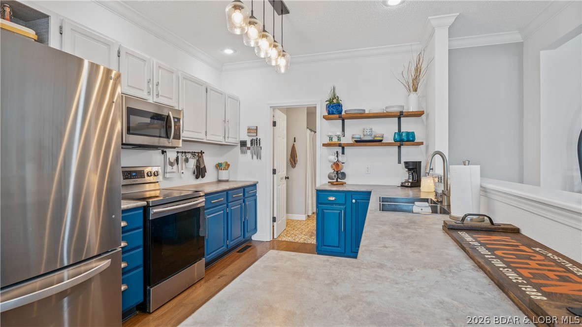 Shores Of Camelot Condominiums - Residential