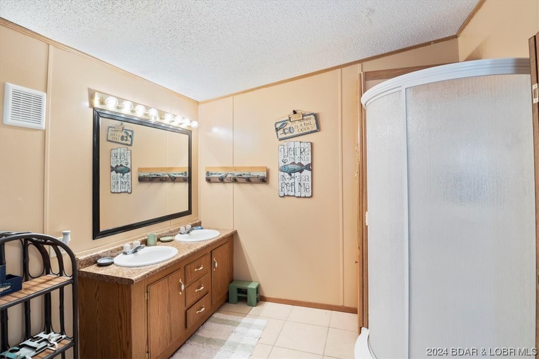 Gravois Mills, Missouri 65037, United States, 3 Bedrooms Bedrooms, ,2 BathroomsBathrooms,Residential,Contingent,67416