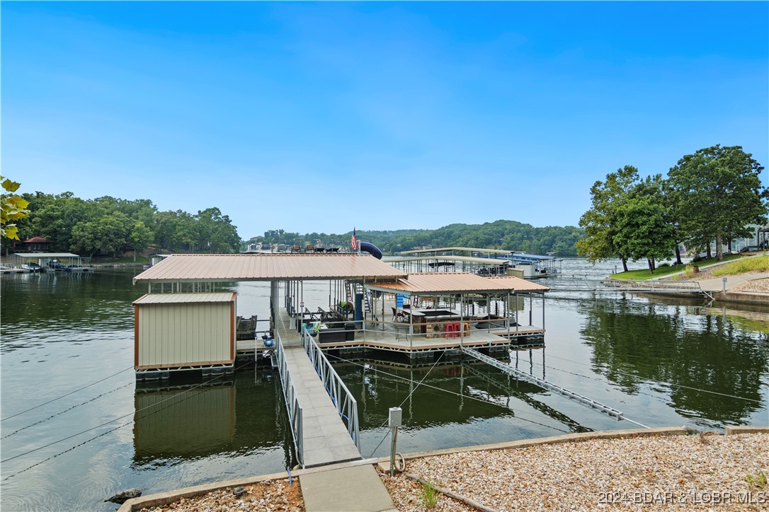 Linn Creek, Missouri 65052, United States, 6 Bedrooms Bedrooms, ,6 BathroomsBathrooms,Residential,Contingent,45590