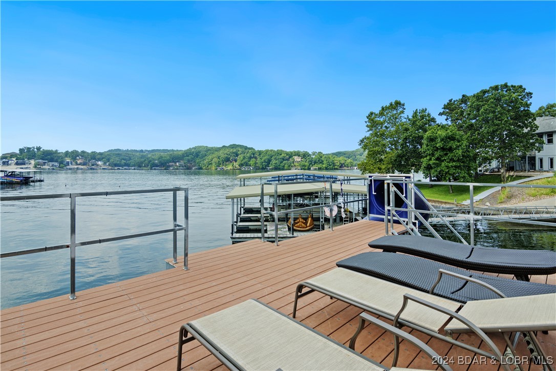 Linn Creek, Missouri 65052, United States, 6 Bedrooms Bedrooms, ,6 BathroomsBathrooms,Residential,Contingent,45590