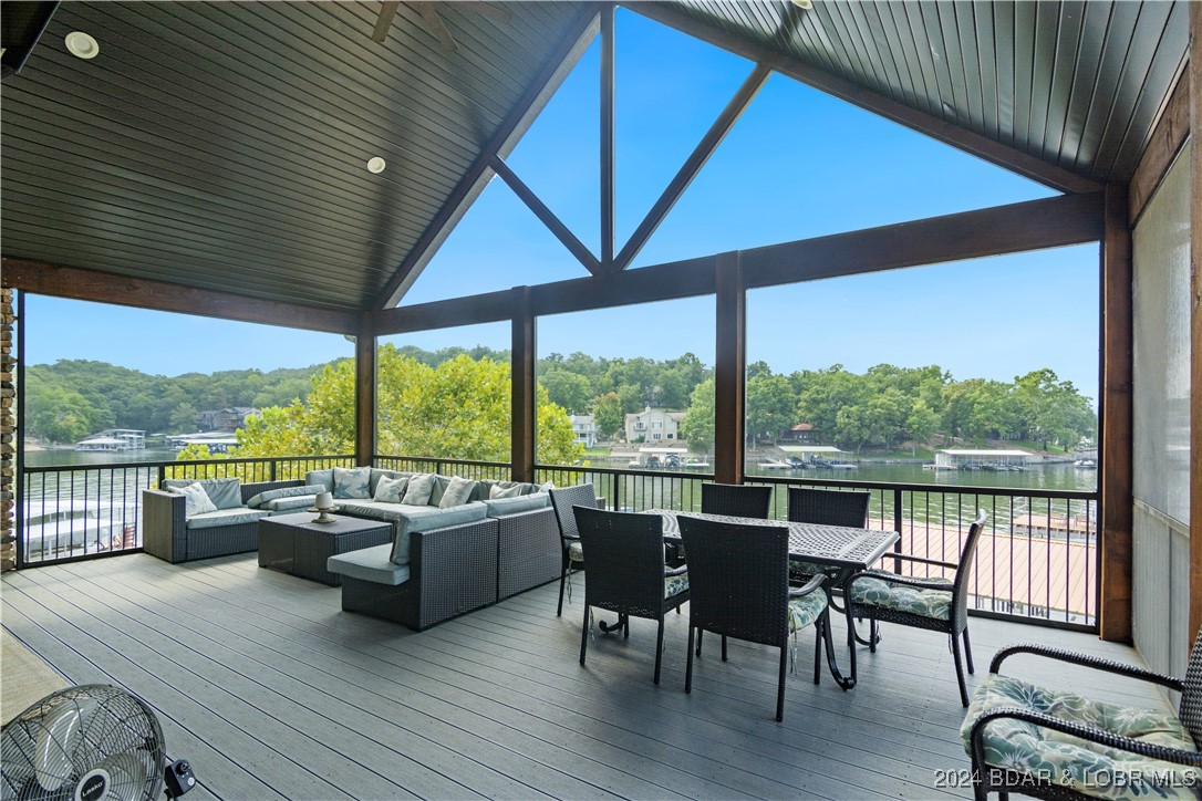 Linn Creek, Missouri 65052, United States, 6 Bedrooms Bedrooms, ,6 BathroomsBathrooms,Residential,Contingent,45590