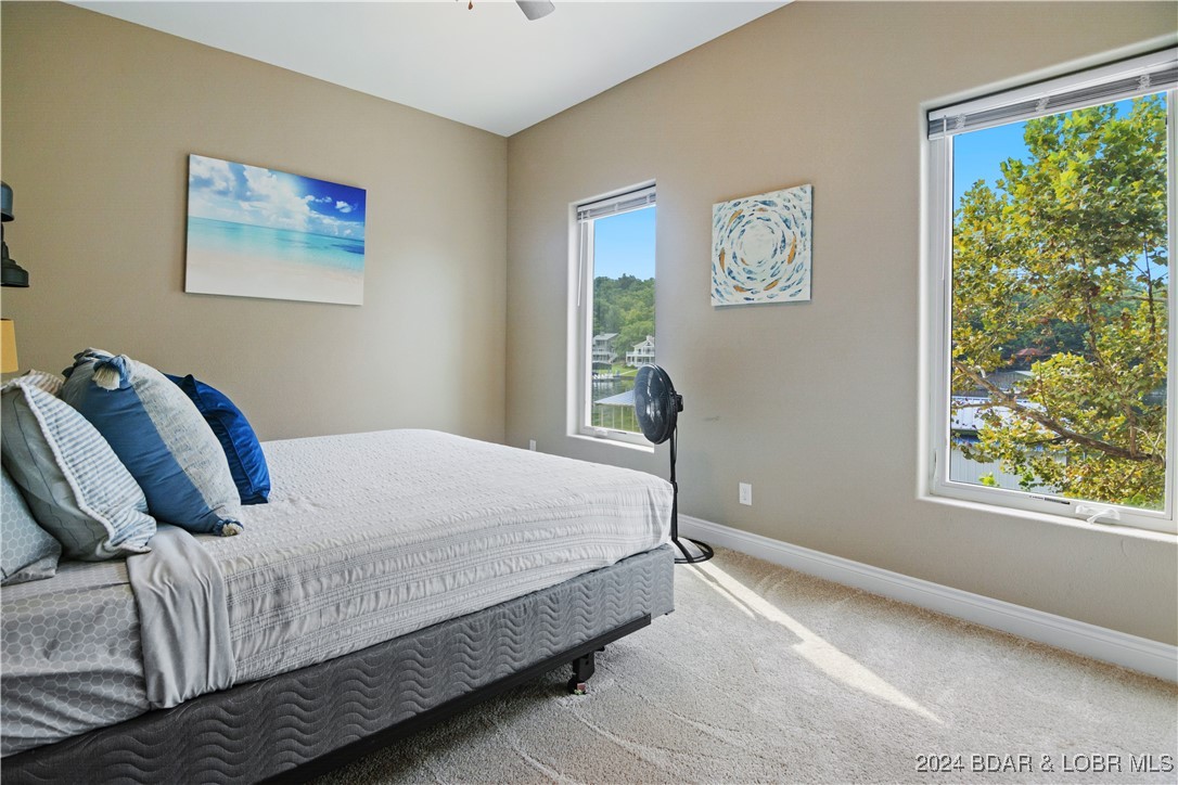 Linn Creek, Missouri 65052, United States, 6 Bedrooms Bedrooms, ,6 BathroomsBathrooms,Residential,Contingent,45590