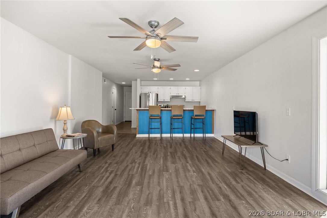 Pelican Bay Condominium - Residential
