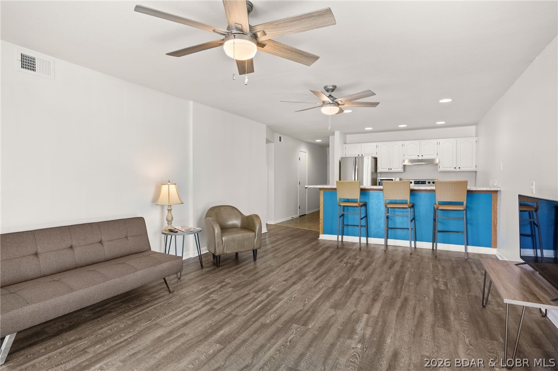 Pelican Bay Condominium - Residential