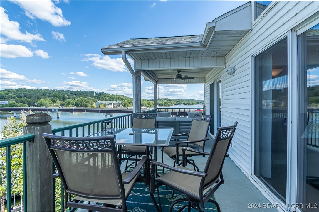 Camdenton, Missouri 65020, United States, 4 Bedrooms Bedrooms, ,2 BathroomsBathrooms,Residential,Contingent,41065