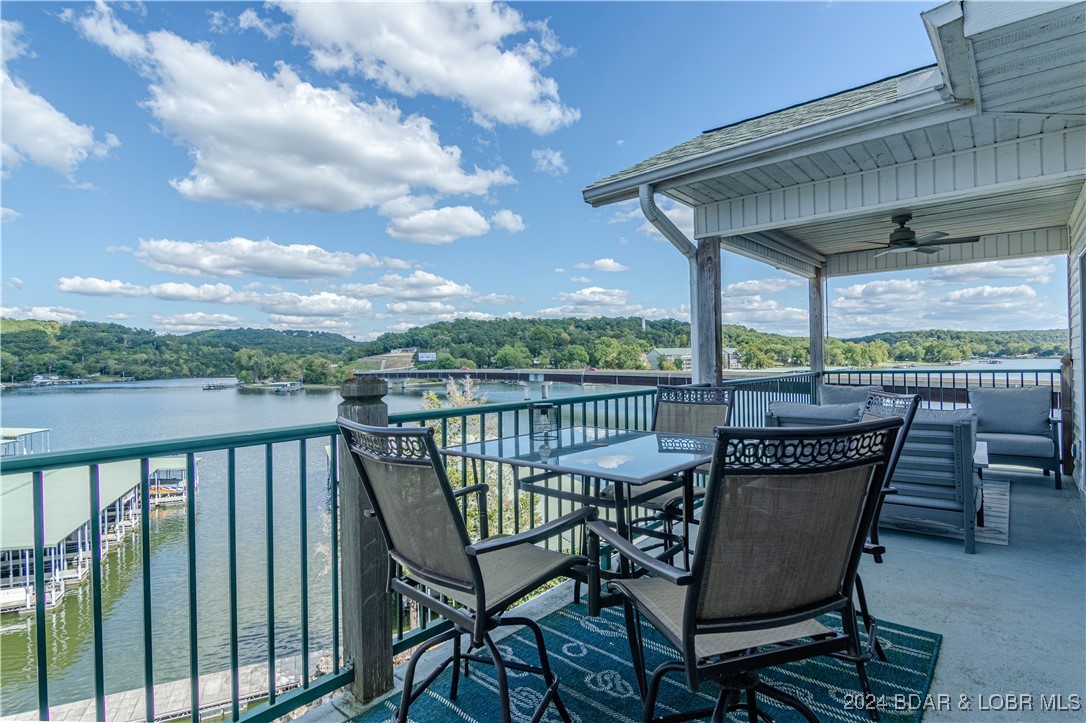 Camdenton, Missouri 65020, United States, 4 Bedrooms Bedrooms, ,2 BathroomsBathrooms,Residential,Contingent,41065