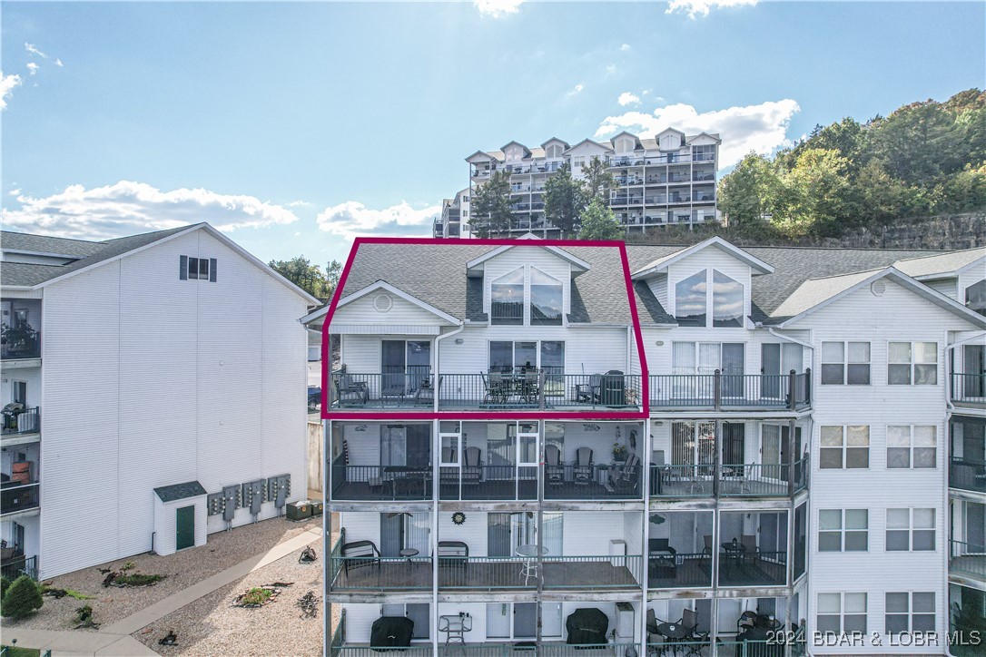 Camdenton, Missouri 65020, United States, 4 Bedrooms Bedrooms, ,2 BathroomsBathrooms,Residential,Contingent,41065