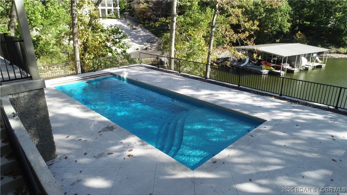 Grand Point - Residential