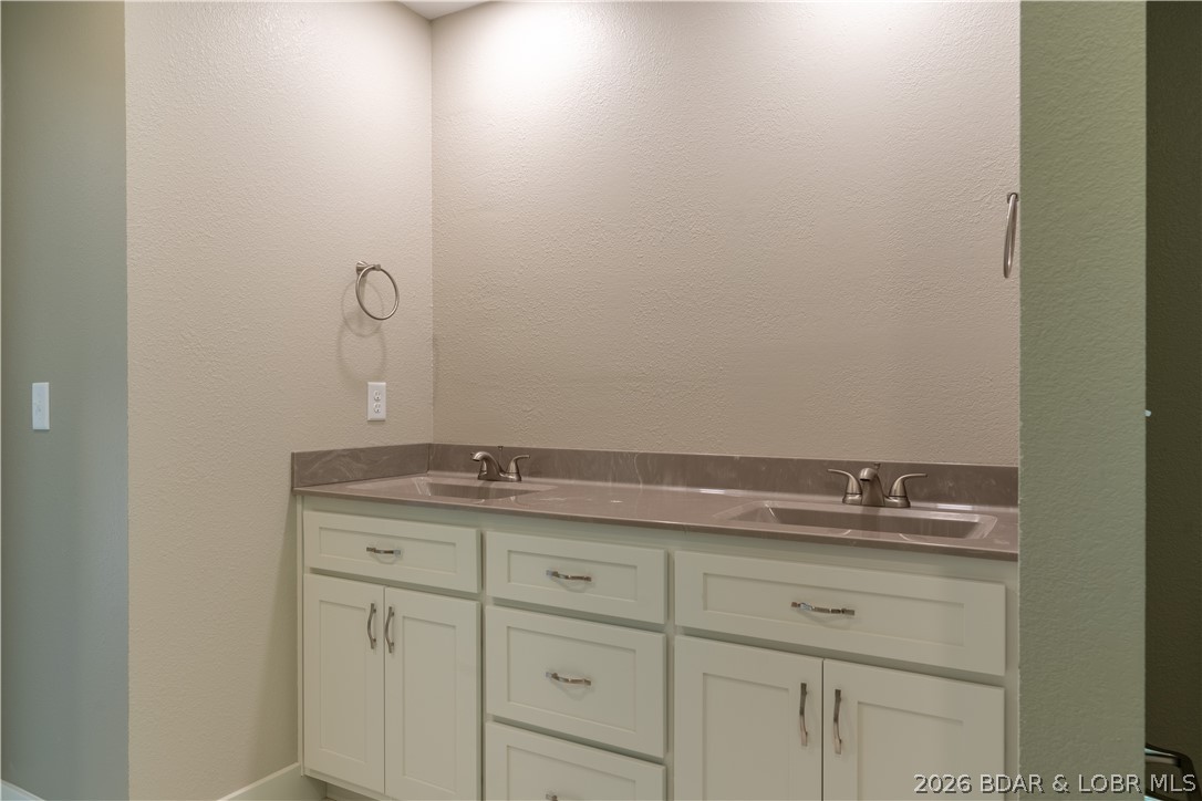 Coffman Bend #13 - Residential