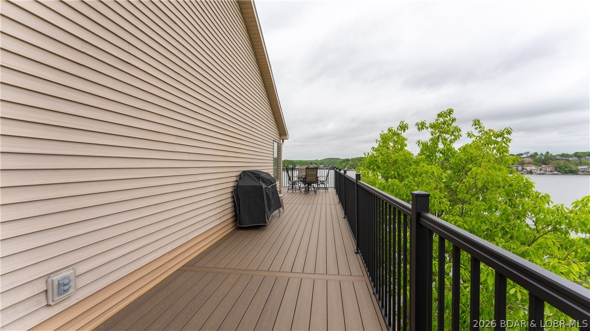 The Falls Condo - Residential
