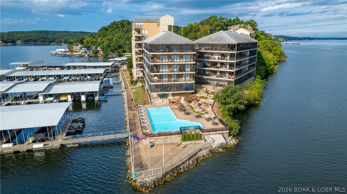 The Falls Condo - Residential