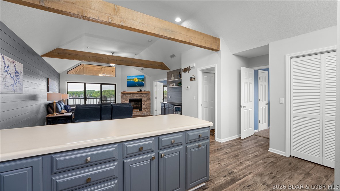 The Falls Condo - Residential