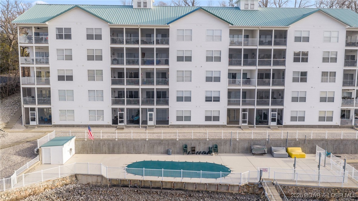 Newport Condominium - Residential
