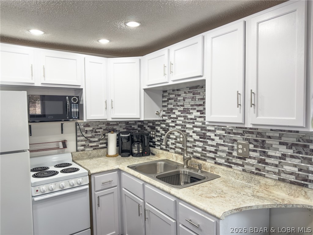 Oak Knoll Estates - Residential