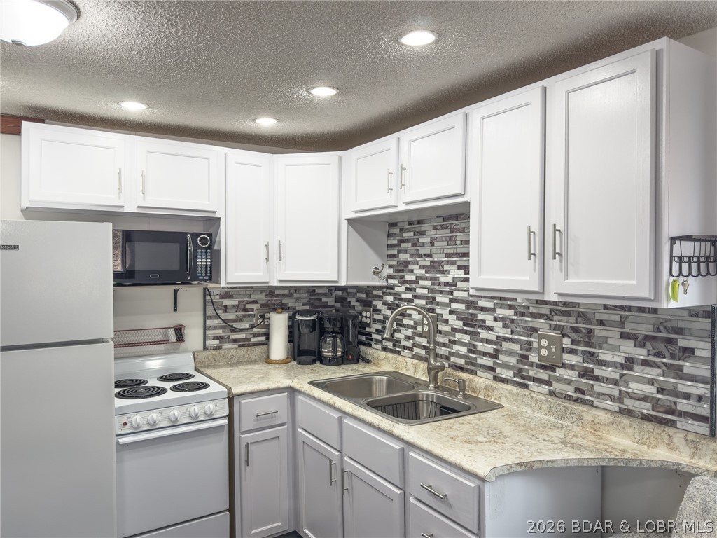 Oak Knoll Estates - Residential