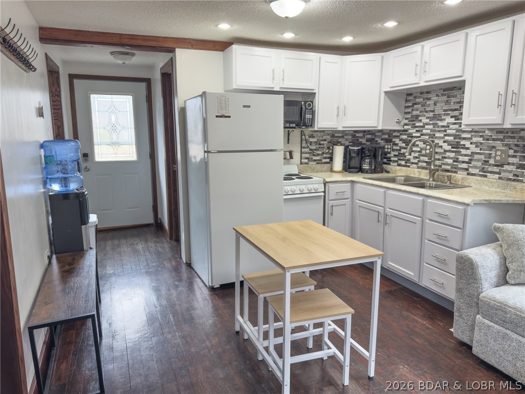 Oak Knoll Estates - Residential