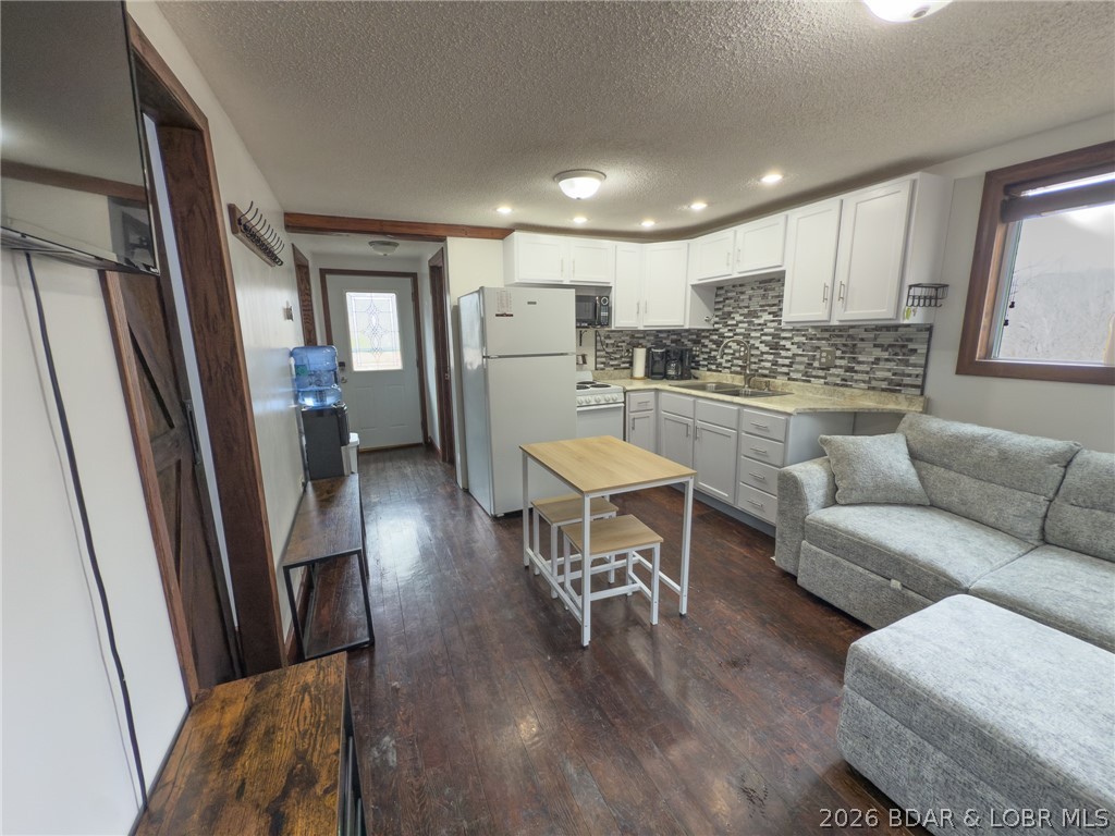 Oak Knoll Estates - Residential