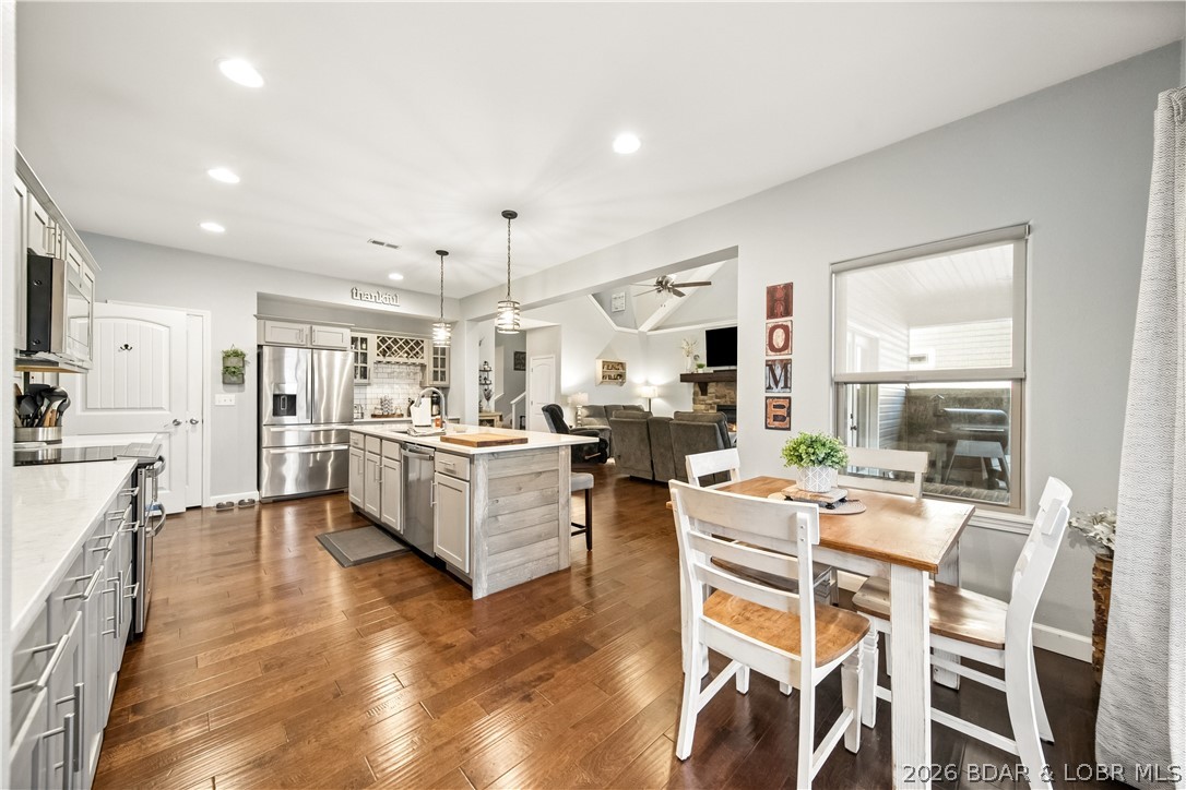 Kahala Estates - Residential