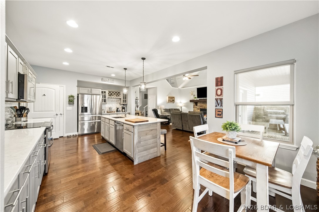 Kahala Estates - Residential