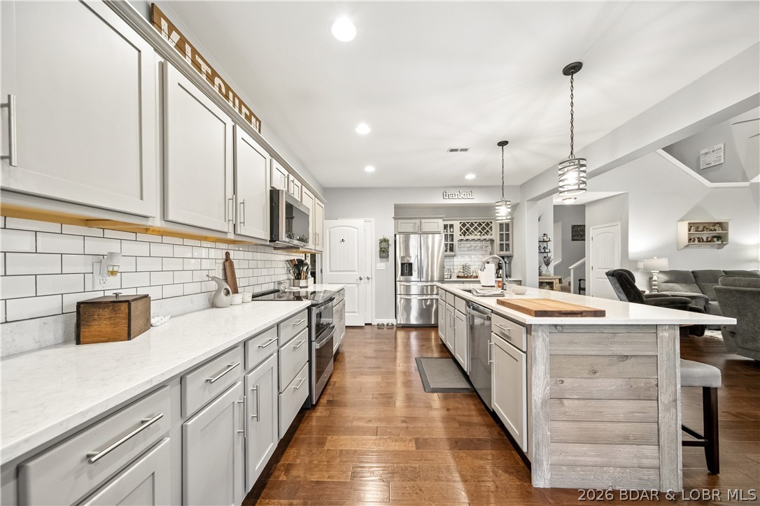 Kahala Estates - Residential