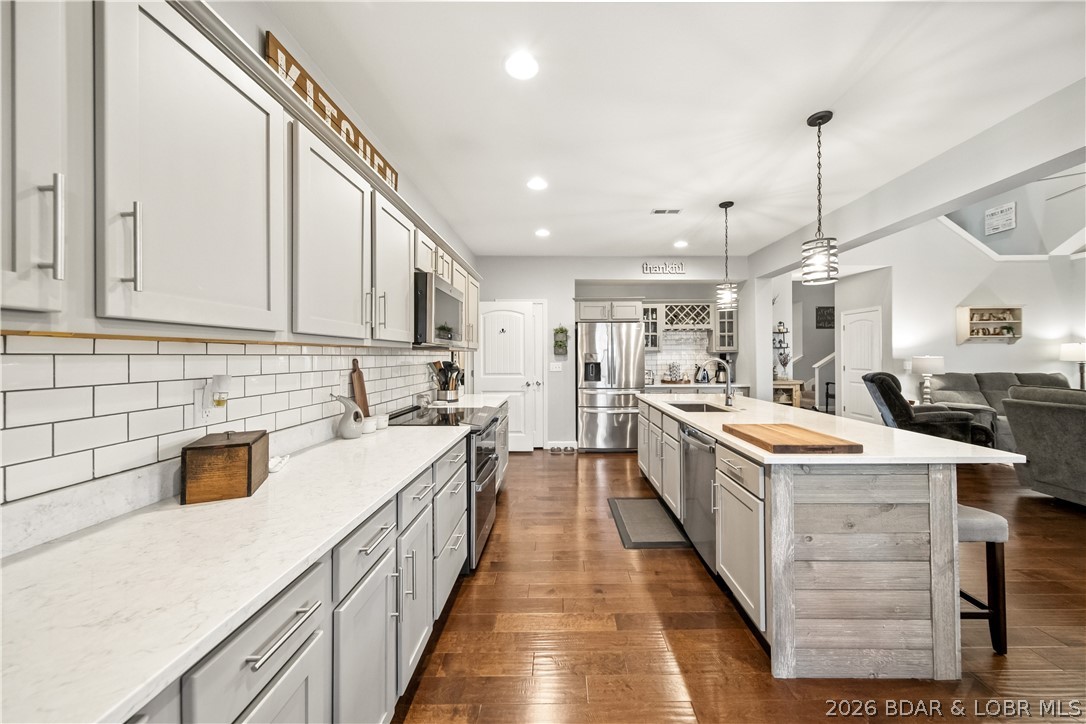 Kahala Estates - Residential