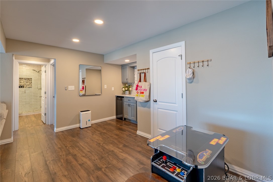 Imperial Point - Residential