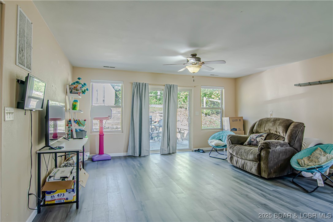 Camdenton, Missouri 65020, United States, 3 Bedrooms Bedrooms, ,3 BathroomsBathrooms,Residential,Active,219718