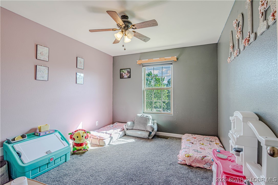 Camdenton, Missouri 65020, United States, 3 Bedrooms Bedrooms, ,3 BathroomsBathrooms,Residential,Active,219718