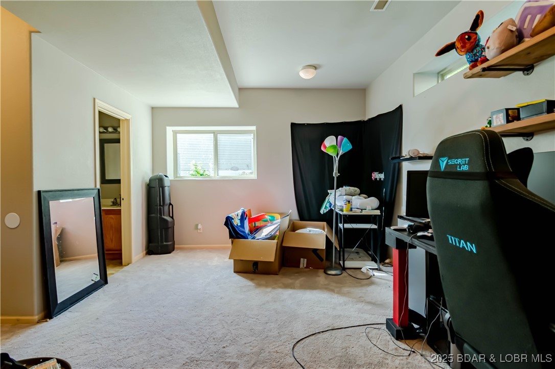 Camdenton, Missouri 65020, United States, 3 Bedrooms Bedrooms, ,3 BathroomsBathrooms,Residential,Active,219718