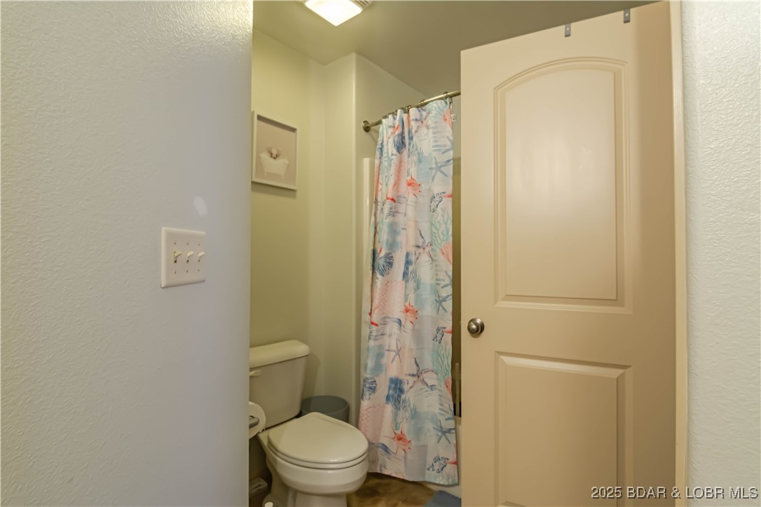 Camdenton, Missouri 65020, United States, 3 Bedrooms Bedrooms, ,3 BathroomsBathrooms,Residential,Active,219718