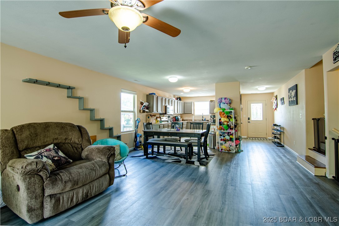 Camdenton, Missouri 65020, United States, 3 Bedrooms Bedrooms, ,3 BathroomsBathrooms,Residential,Active,219718