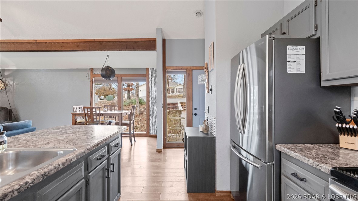 Four Seasons - Residential