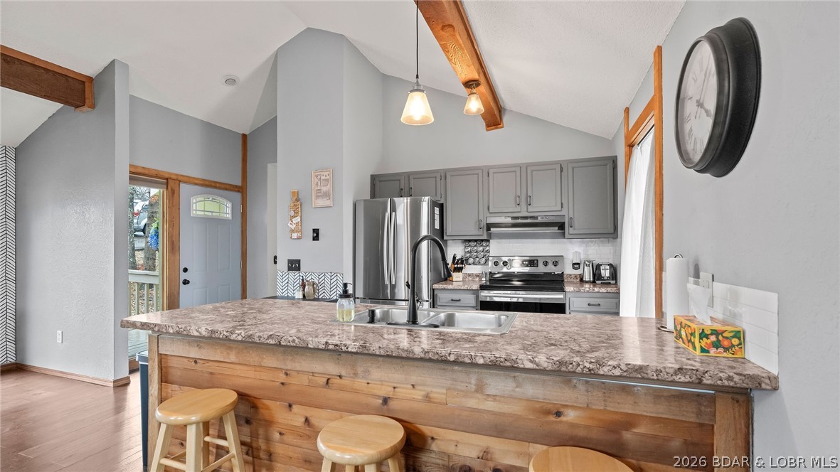 Four Seasons - Residential